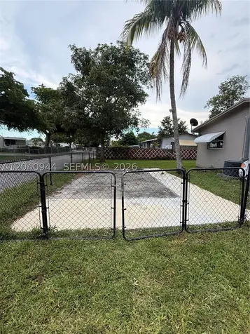 300 SW 9th Avenue Hallandale Beach FL 33009