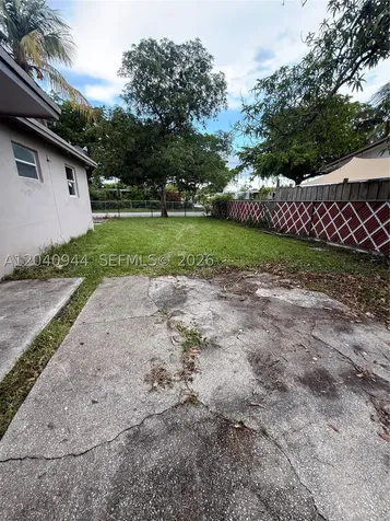 300 SW 9th Avenue Hallandale Beach FL 33009