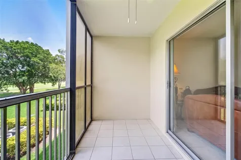 300 SW 130th Terrace Pembroke Pines FL 33027