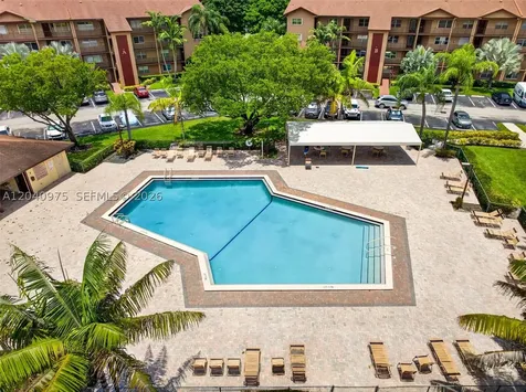 300 SW 130th Terrace Pembroke Pines FL 33027
