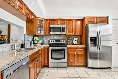 300 SW 130th Terrace Pembroke Pines FL 33027
