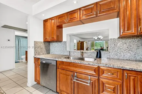 300 SW 130th Terrace Pembroke Pines FL 33027