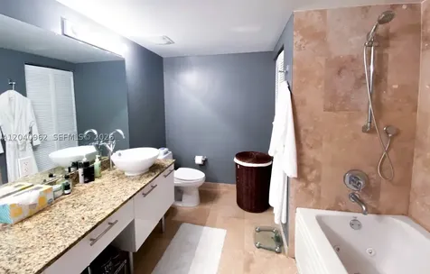 41 SE 5th Street Miami FL 33131