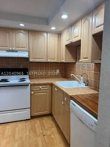 14321 N Kendall Drive Miami FL 33186
