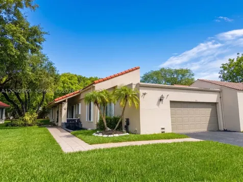 324 Patio Village Terrace Weston FL 33326