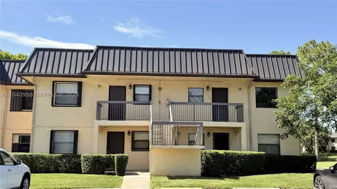 9262 NW 1st Street Pembroke Pines FL 33024
