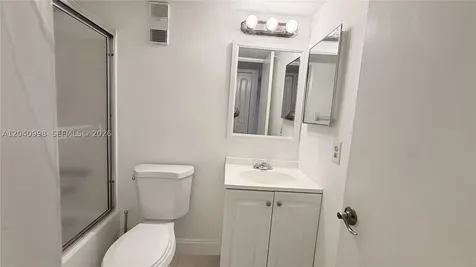 9262 NW 1st Street Pembroke Pines FL 33024