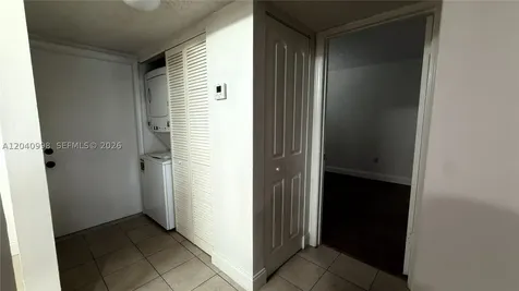 9262 NW 1st Street Pembroke Pines FL 33024