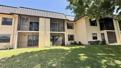 9262 NW 1st Street Pembroke Pines FL 33024