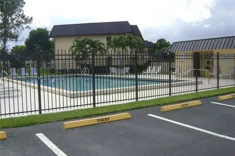 9262 NW 1st Street Pembroke Pines FL 33024