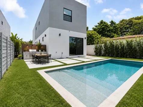 2320 SW 14th Street Miami FL 33145