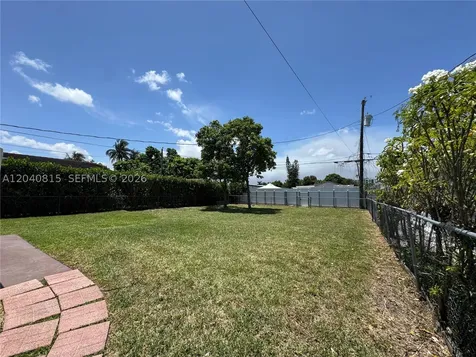 459 SE 3rd Street Hialeah FL 33010