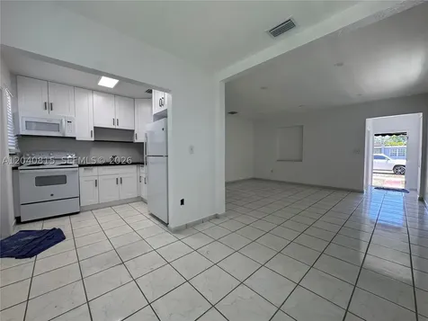 459 SE 3rd Street Hialeah FL 33010