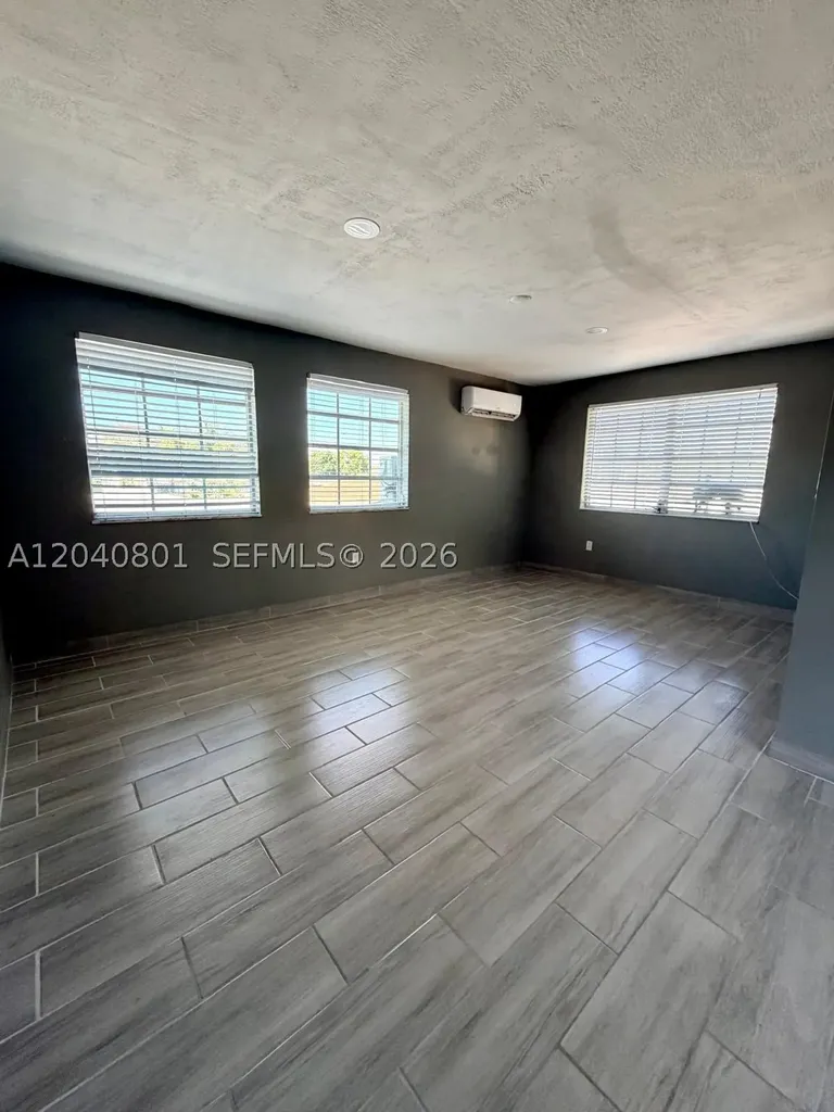 359 W 12th Street Hialeah FL 33010