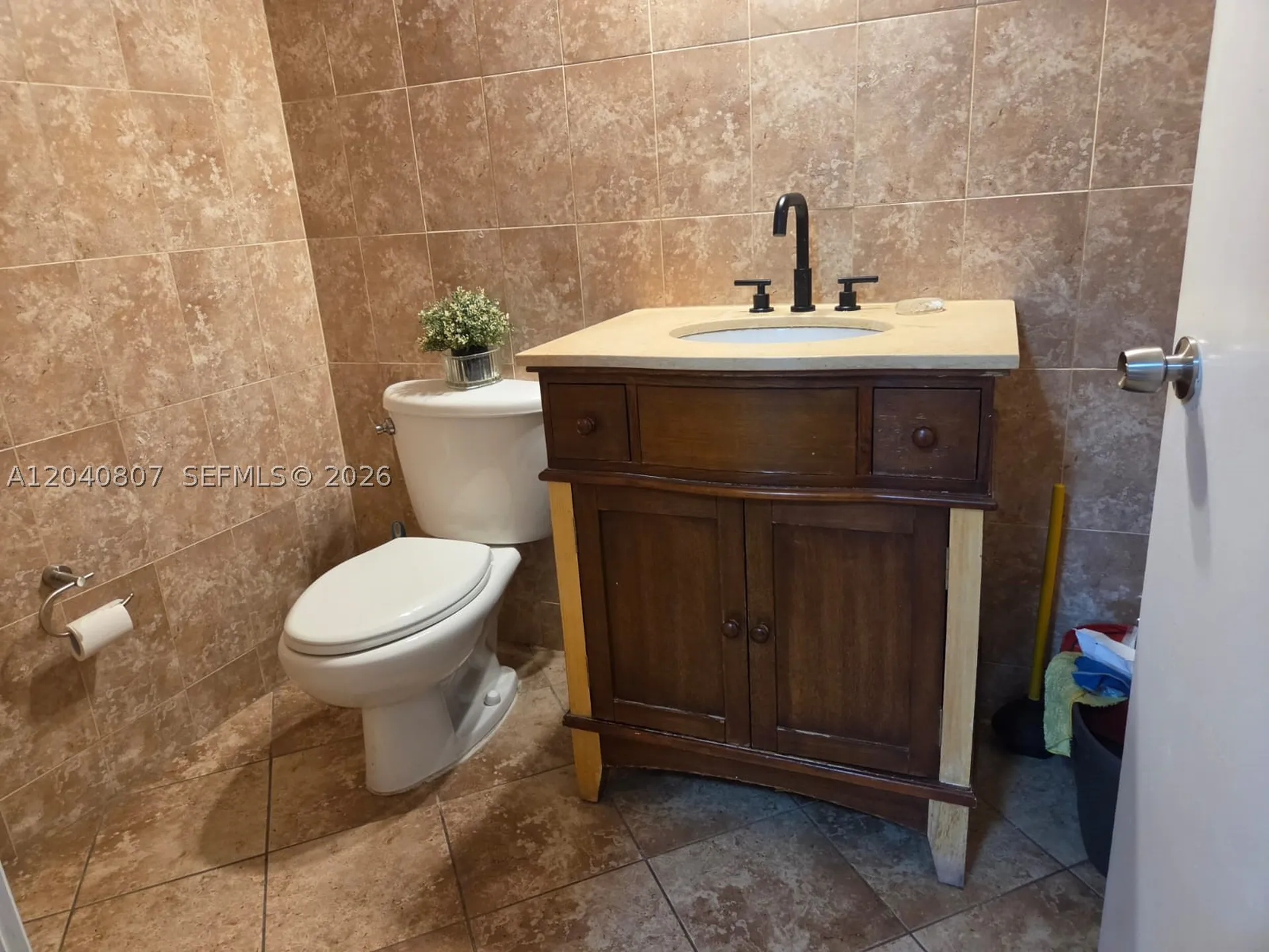 5824 Johnson Street Hollywood FL 33021