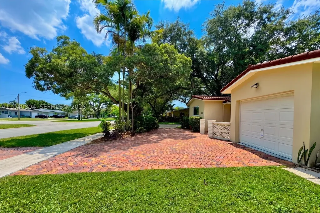3800 W Park Road Hollywood FL 33021