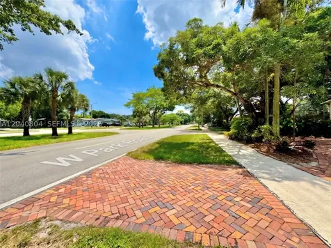 3800 W Park Road Hollywood FL 33021