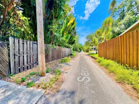 3800 W Park Road Hollywood FL 33021