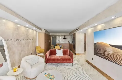 2457 Collins Avenue Miami Beach FL 33140