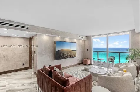 2457 Collins Avenue Miami Beach FL 33140