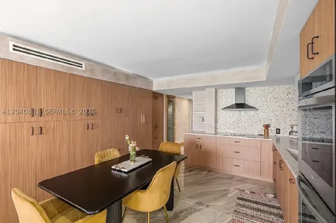 2457 Collins Avenue Miami Beach FL 33140