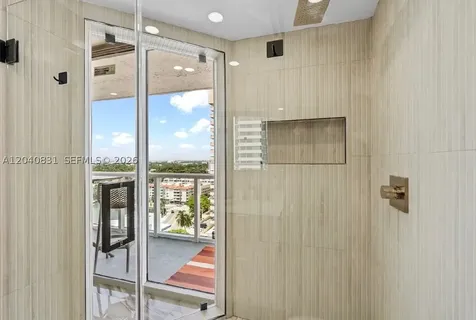 2457 Collins Avenue Miami Beach FL 33140
