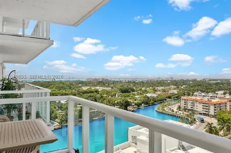 2457 Collins Avenue Miami Beach FL 33140
