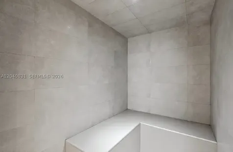 2457 Collins Avenue Miami Beach FL 33140