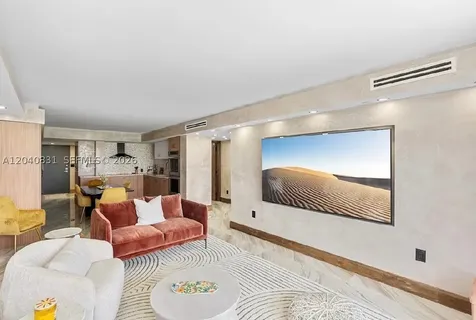 2457 Collins Avenue Miami Beach FL 33140