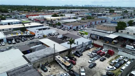 1025 E 45th Street Hialeah FL 33013
