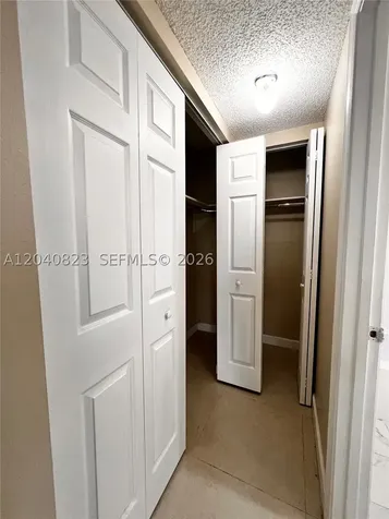 9235 Lagoon Place Davie FL 33324