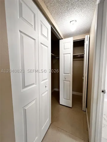 9235 Lagoon Place Davie FL 33324