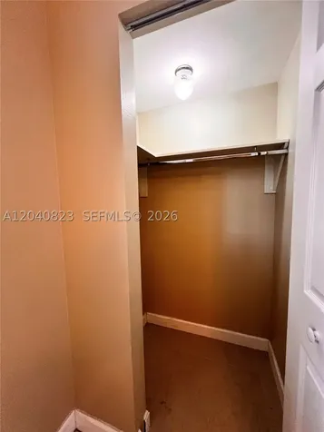 9235 Lagoon Place Davie FL 33324