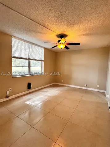 9235 Lagoon Place Davie FL 33324