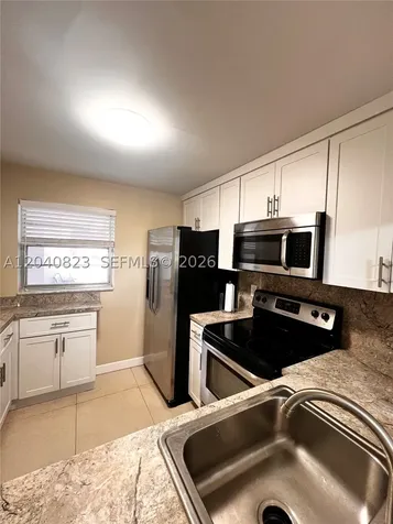 9235 Lagoon Place Davie FL 33324