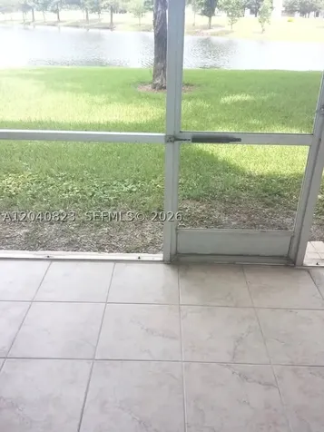 9235 Lagoon Place Davie FL 33324