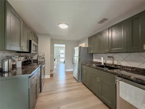 1813 SW 10th Street Fort Lauderdale FL 33312