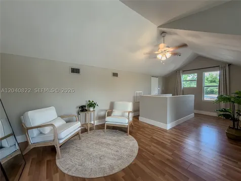 1813 SW 10th Street Fort Lauderdale FL 33312