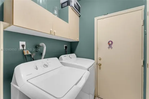 22548 SW 102nd Path Cutler Bay FL 33190