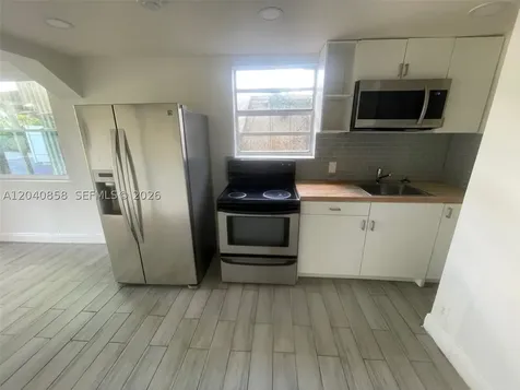 1865 NW 16th Street Miami FL 33125