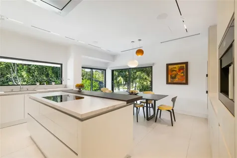 7180 E Lago Drive Coral Gables FL 33143