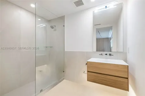 7180 E Lago Drive Coral Gables FL 33143