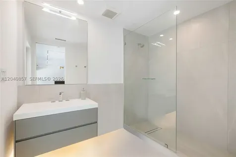 7180 E Lago Drive Coral Gables FL 33143