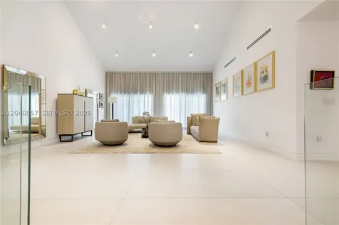 7180 E Lago Drive Coral Gables FL 33143