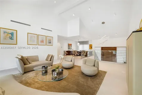 7180 E Lago Drive Coral Gables FL 33143