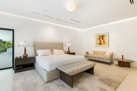 7180 E Lago Drive Coral Gables FL 33143