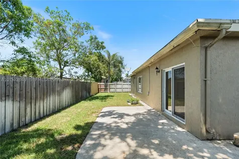 5160 SW 8th Street Margate FL 33068
