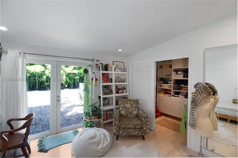 7420 SW 53rd Place Miami FL 33143