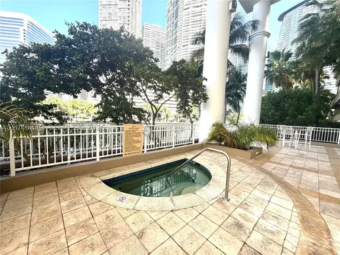 801 Brickell Key Boulevard Miami FL 33131