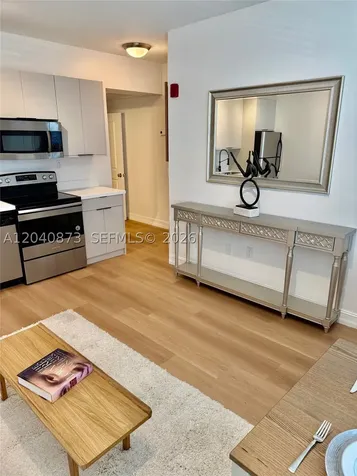 611 11th Street Miami Beach FL 33139